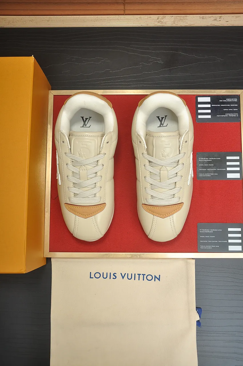 Men's men's shoes 💰700💶[LOUIS VUITTON] new original order 🍀LV Louis Vuitton * - top version of LV classic trendy shoes! Made of imported original fabrics, mesh lining, and original wear-resistant rubber foam outsole! High quality products! Size (female 35-40)